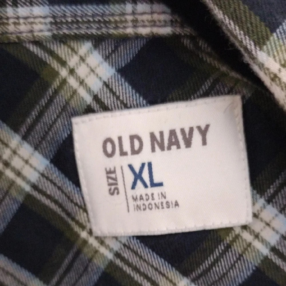 Old Navy Blue and White Casual Button Down Shirt - Picture 2 of 9